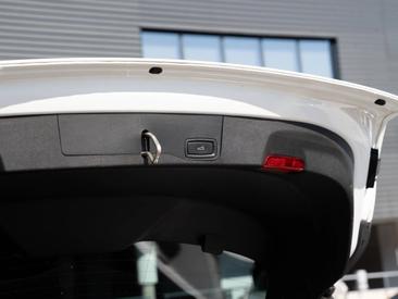 Porsche Taycan Sport Turismo — photo 31