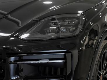 Porsche Cayenne III E-Hybrid Coupé Black Edition — photo 7