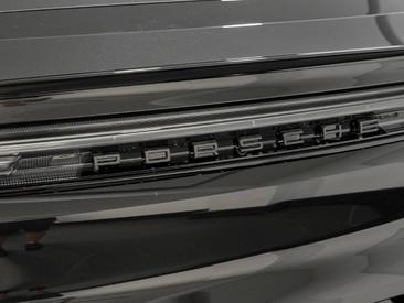 Porsche Cayenne III E-Hybrid Coupé Black Edition — photo 8