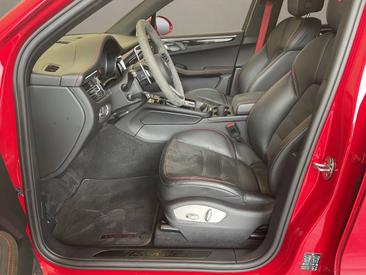Porsche Macan GTS — photo 13
