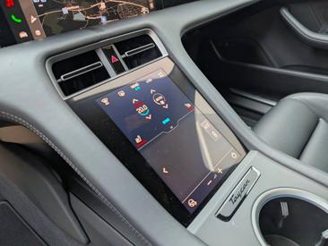 Porsche Taycan ph2 4 Cross Turismo — photo 14