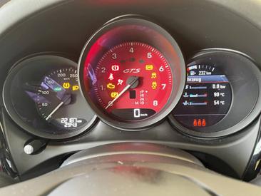 Porsche Macan GTS — photo 16