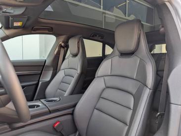 Porsche Taycan ph2 4 Cross Turismo — photo 18