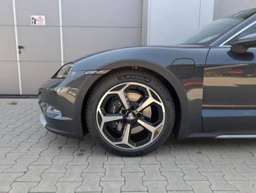 Porsche Taycan ph2 4 Cross Turismo — photo 21