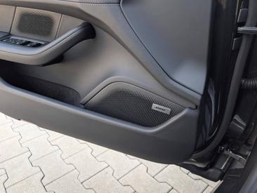 Porsche Taycan ph2 4 Cross Turismo — photo 24