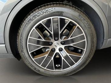 Porsche Macan Electrique 4 — photo 11