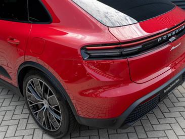 Porsche Macan Electrique 4 — photo 6
