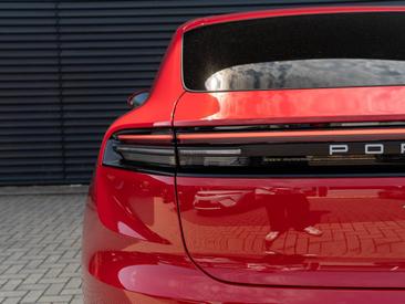 Porsche Macan Electrique 4 — photo 8