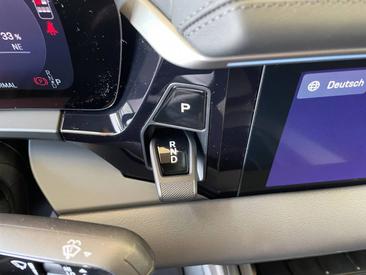 Porsche Macan Electrique 4 — photo 17