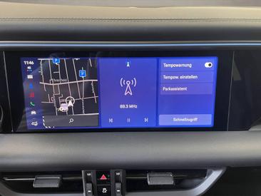 Porsche Macan Electrique 4 — photo 18