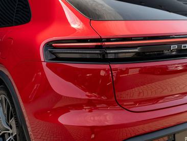 Porsche Macan Electrique 4 — photo 12