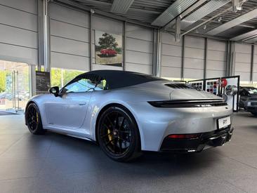 Porsche 992 II Carrera 4 GTS Cabriolet — photo 3