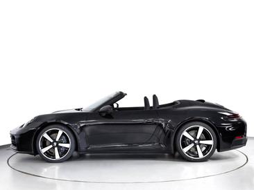 Porsche 992 II Carrera Cabriolet — photo 2