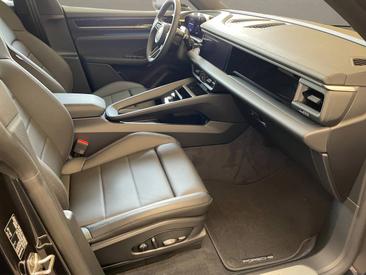 Porsche Macan Electrique 4 — photo 21