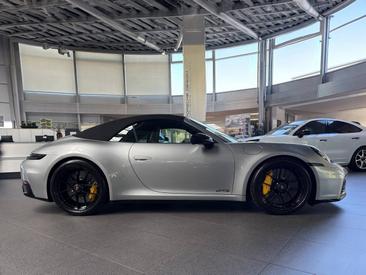 Porsche 992 II Carrera 4 GTS Cabriolet — photo 6