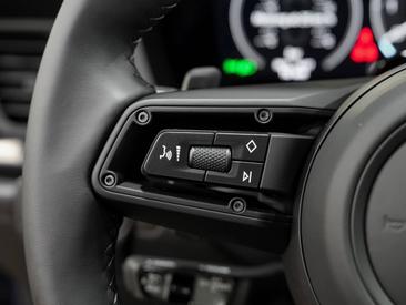 Porsche 992 II Carrera GTS Cabriolet — photo 18