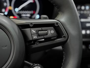 Porsche 992 II Carrera GTS Cabriolet — photo 19