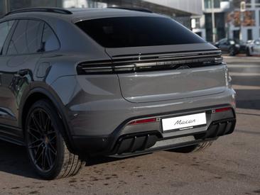 Porsche Macan Electrique GTS — photo 10