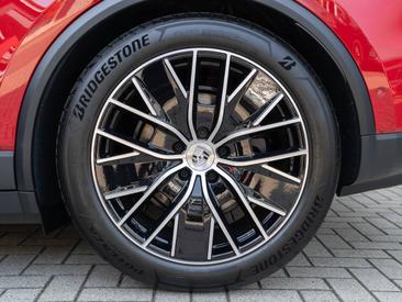 Porsche Macan Electrique 4 — photo 22