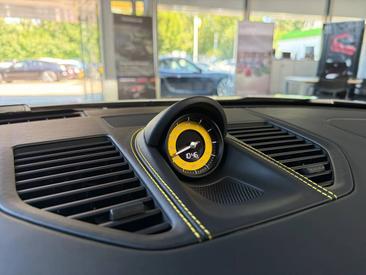 Porsche 992 II Carrera 4 GTS Cabriolet — photo 17