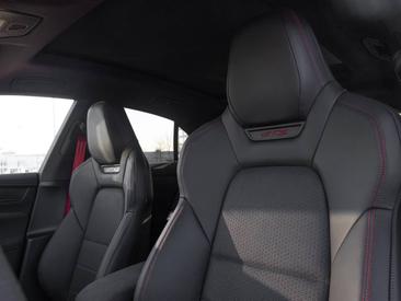 Porsche Macan Electrique GTS — photo 13