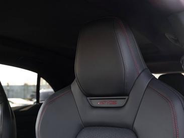 Porsche Macan Electrique GTS — photo 16