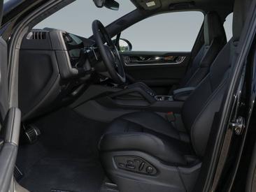 Porsche Cayenne III S E-Hybrid Black Edition — photo 29