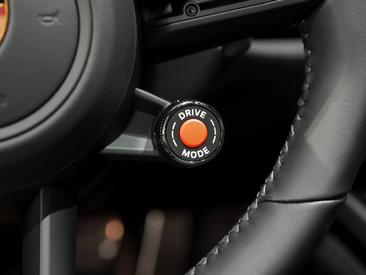 Porsche 992 II Carrera GTS Cabriolet — photo 32
