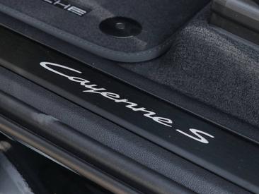 Porsche Cayenne III S E-Hybrid Black Edition — photo 30