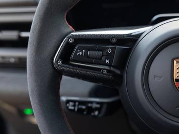 Porsche Macan Electrique GTS — photo 23