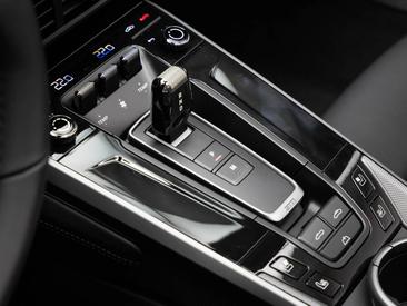 Porsche 992 II Carrera Cabriolet — photo 28