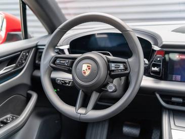 Porsche Macan Electrique 4 — photo 29