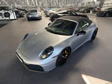 Porsche 992 II Carrera 4 GTS Cabriolet — photo 34