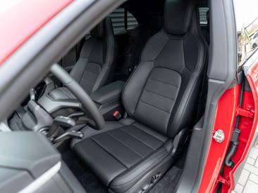 Porsche Macan Electrique 4 — photo 30