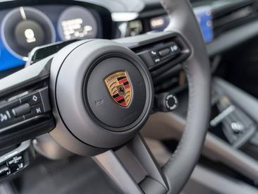 Porsche Macan Electrique 4 — photo 36
