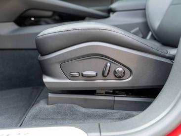 Porsche Macan Electrique 4 — photo 46