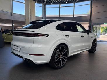 Porsche Cayenne III S E-Hybrid Coupé Black Edition — photo 5