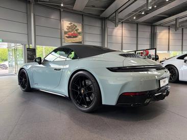 Porsche 992 II Carrera GTS Cabriolet — photo 3