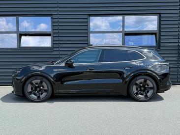 Porsche Cayenne E4 Turbo Electric — photo 2