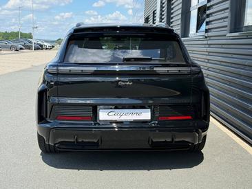Porsche Cayenne E4 Turbo Electric — photo 5