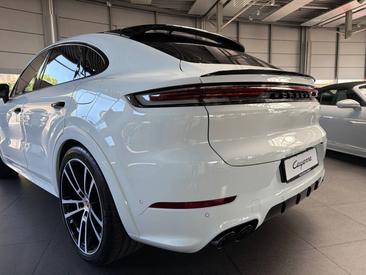 Porsche Cayenne III S E-Hybrid Coupé Black Edition — photo 10