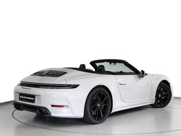 Porsche 992 II Carrera 4S Cabriolet — photo 10