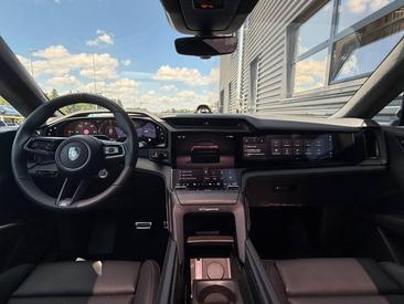 Porsche Cayenne E4 Turbo Electric — photo 17