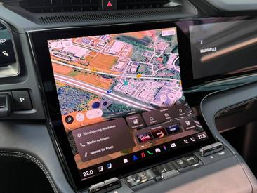 Porsche Cayenne E4 Turbo Electric — photo 20