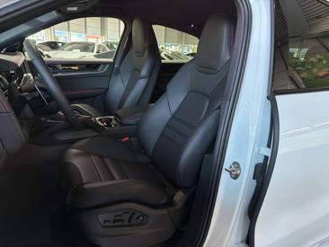 Porsche Cayenne III S E-Hybrid Coupé Black Edition — photo 12