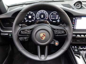 Porsche 992 II Carrera 4S Cabriolet — photo 18