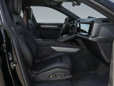 Porsche Cayenne E4 Electric — photo 10