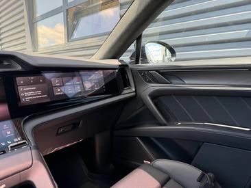 Porsche Cayenne E4 Turbo Electric — photo 33