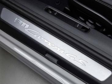 Porsche 992 II Carrera 4S Cabriolet — photo 24