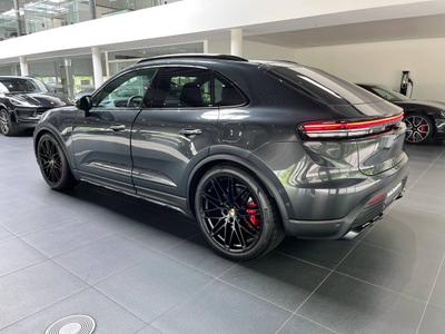 Porsche Macan Electrique 4S